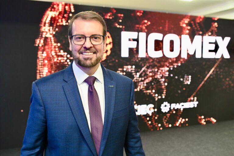 Leia mais sobre o artigo ACIEG lança FICOMEX 2025 na sede da ApexBrasil, em Brasília
